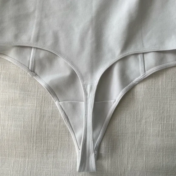 Abercrombie Sweetheart bodysuit - Picture 10 of 10